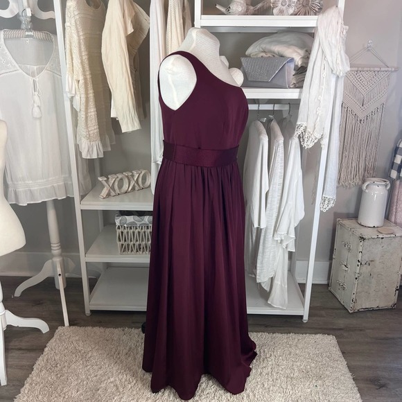David’s bridal plus sz. 16 one arm bridesmaids dress, color: wine, maxi. - Picture 3 of 11